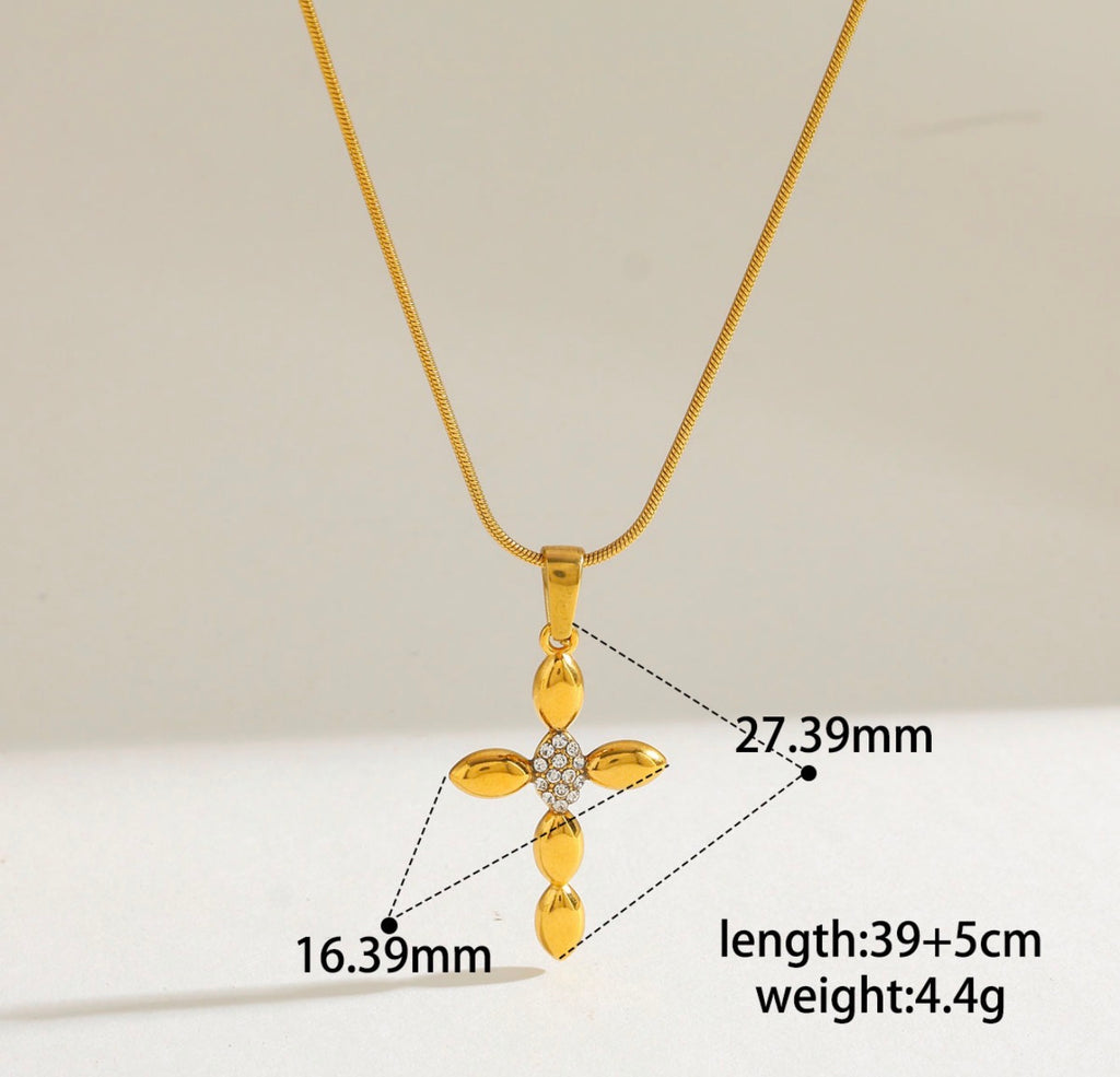 Alma Necklace