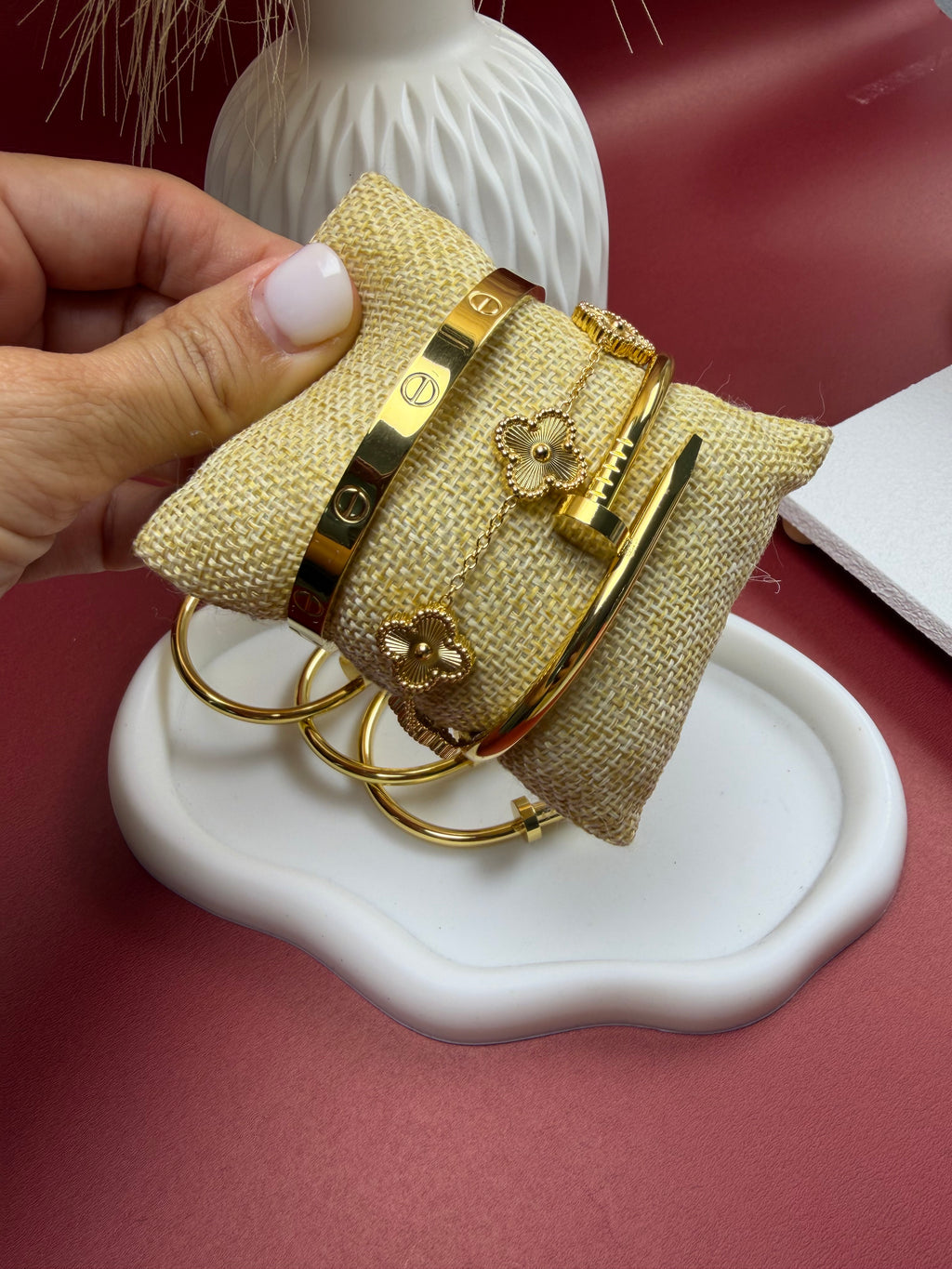Clavo Bangle