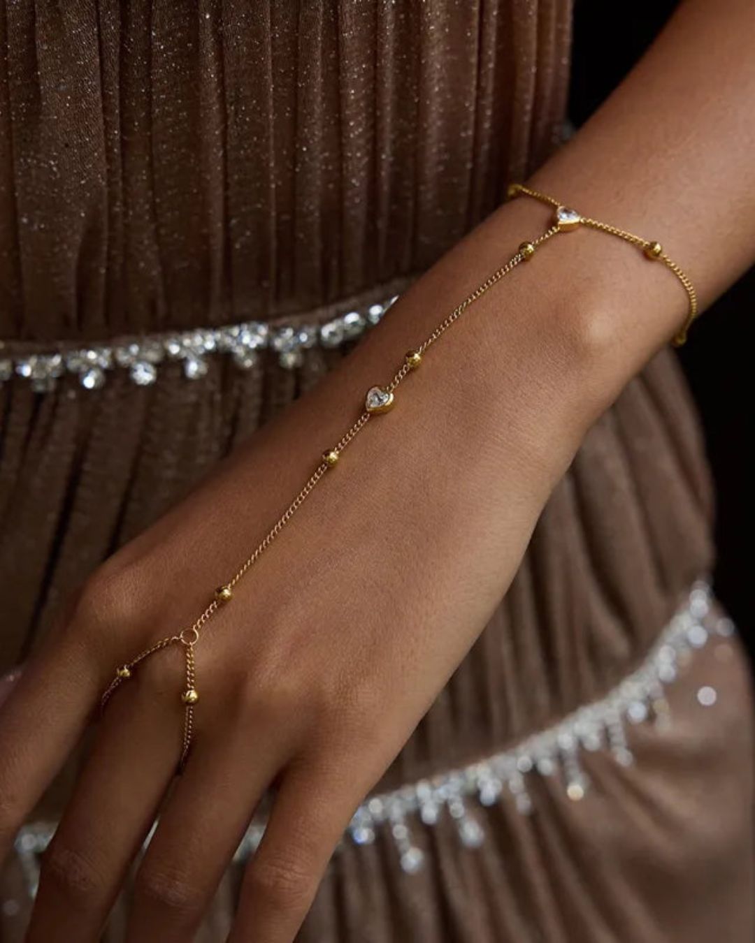 Amor - Finger Bracelet