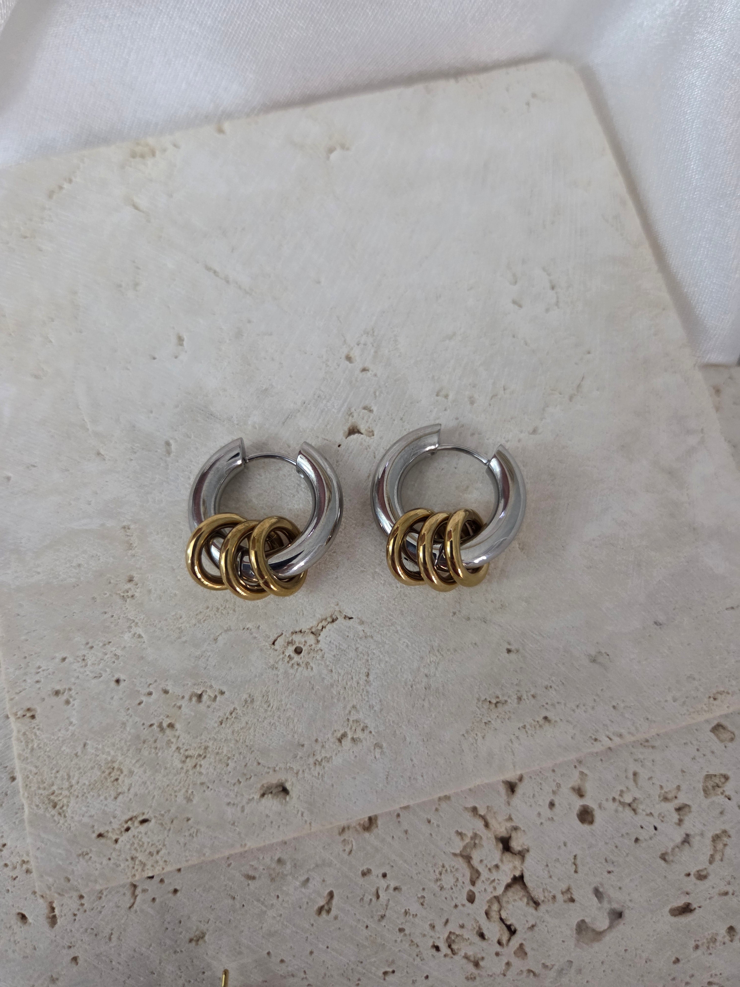 Hoops Sylver and Gold