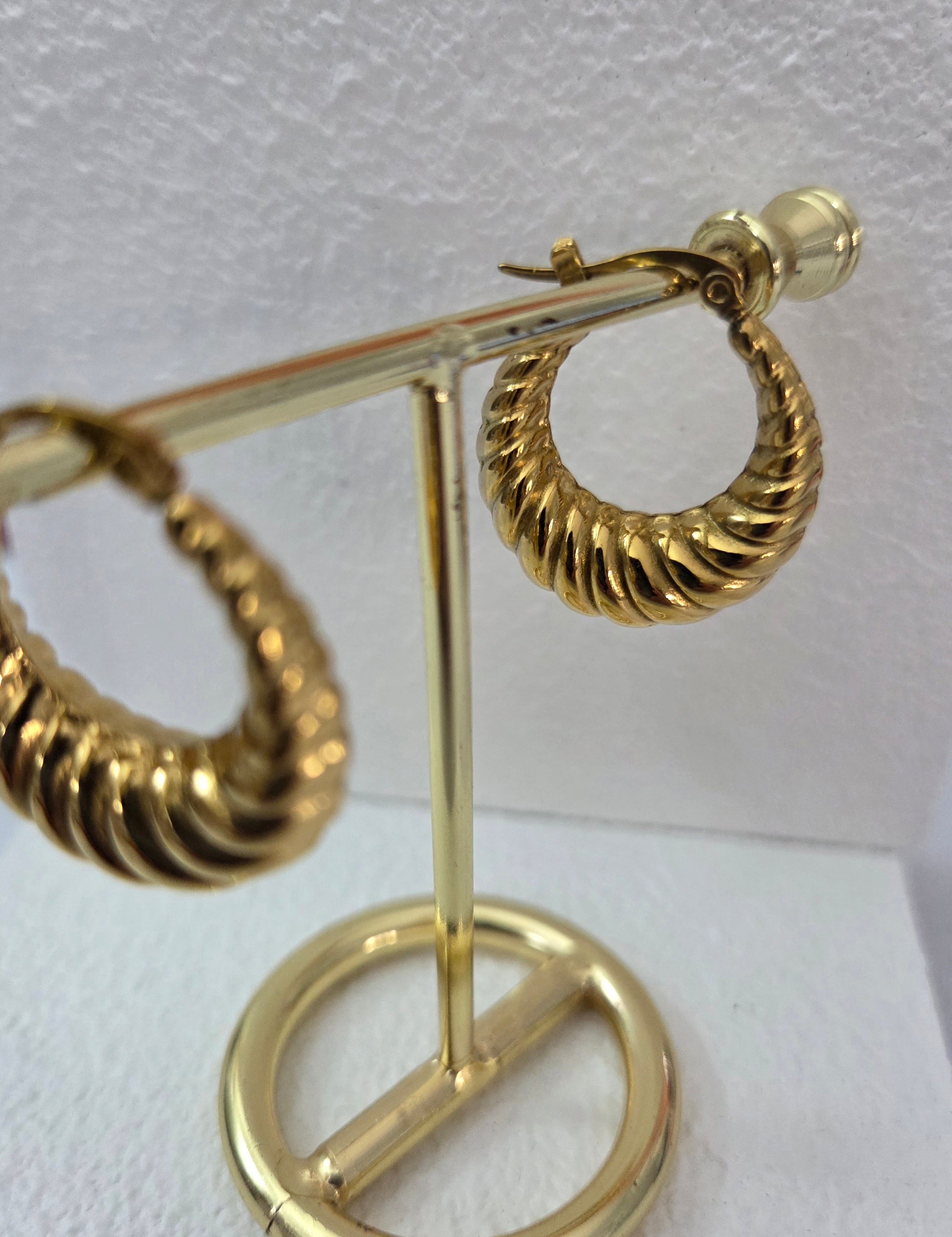 Small Golden Hoops